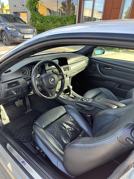 BMW 335i 8 of 11