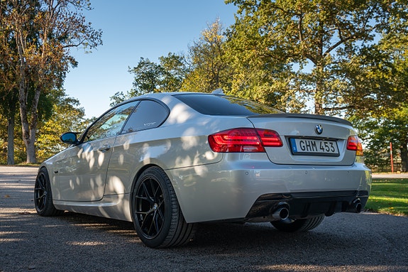 BMW 335i 8 of 20