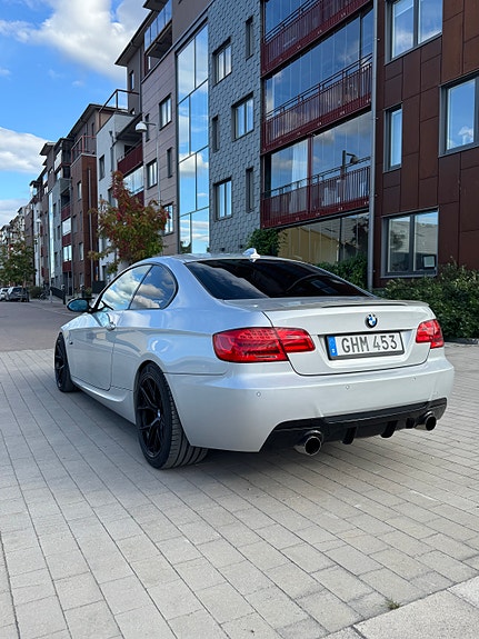 BMW 335i 4 of 11