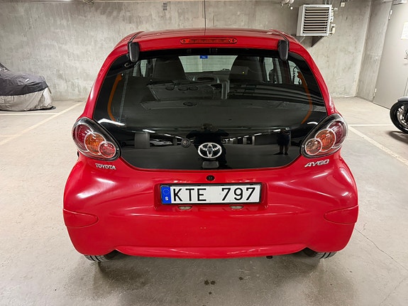 Toyota Aygo 3 of 6