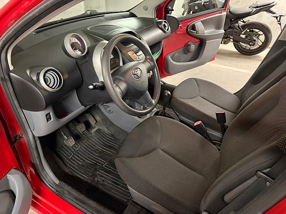 Toyota Aygo 6 of 6