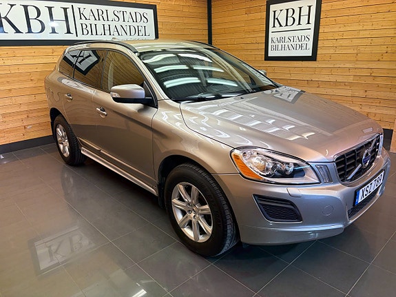 Volvo XC60 8 of 28