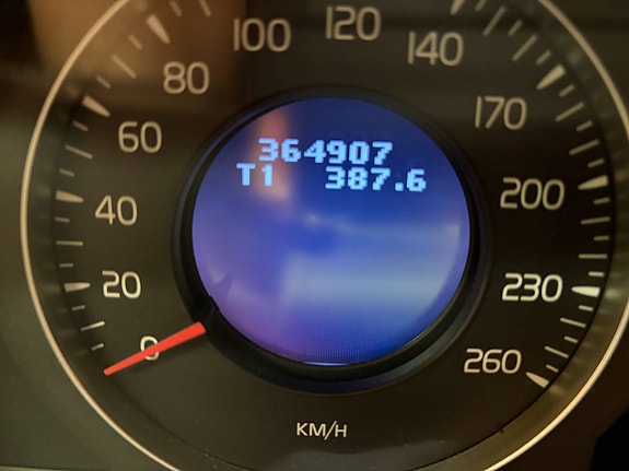 Volvo XC60 25 of 28