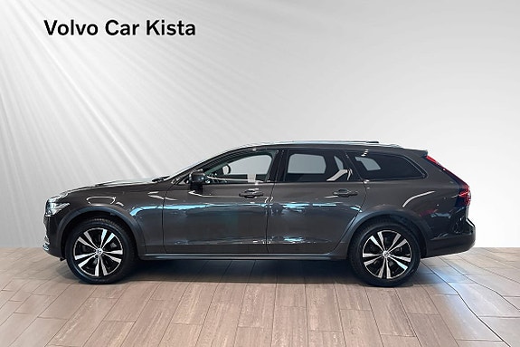 Volvo V90 Cross Country 3 of 30