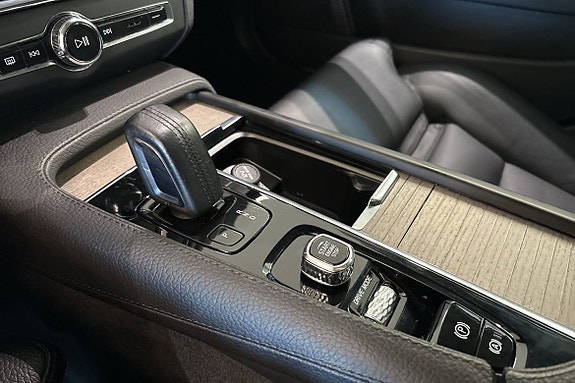 Volvo V90 Cross Country 25 of 30