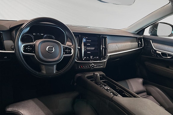 Volvo V90 Cross Country 9 of 30