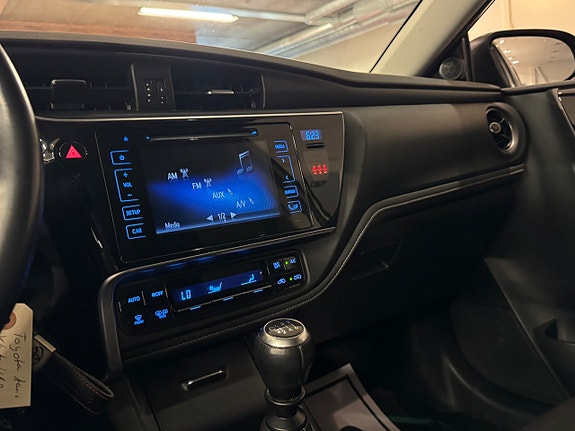 Toyota Auris 22 of 24