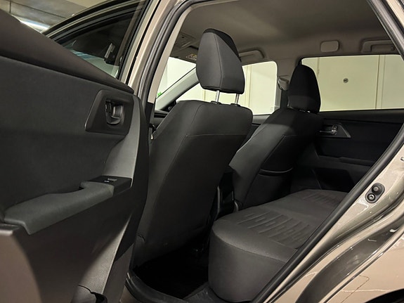 Toyota Auris 16 of 24