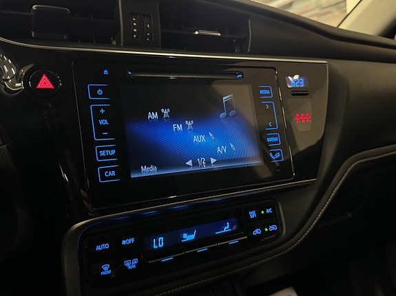 Toyota Auris 23 of 24