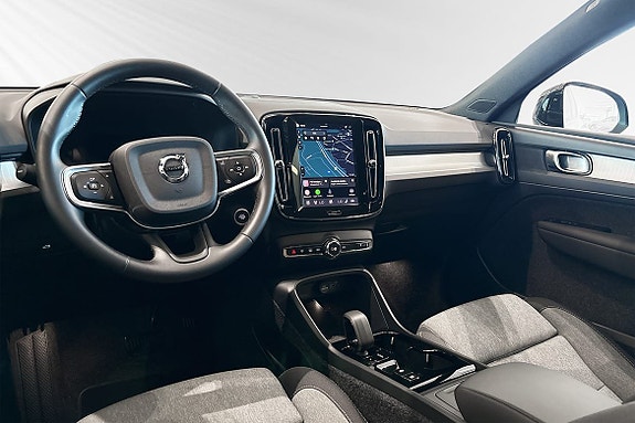 Volvo XC40 9 of 30