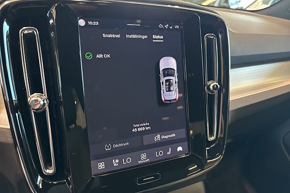 Volvo XC40 29 of 30