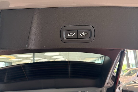 Volvo XC40 14 of 30