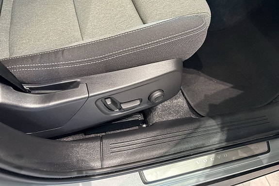 Volvo XC40 21 of 30