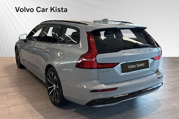 Volvo V60 4 of 30