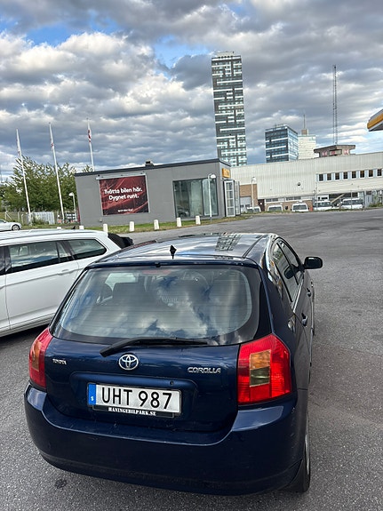 Toyota Corolla 10 of 11