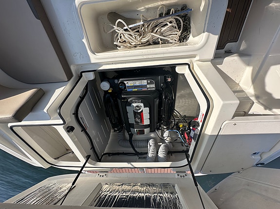 Bayliner VR6 11 of 12