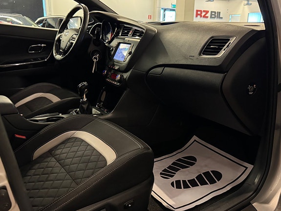 Kia Ceed 24 of 30