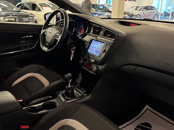 Kia Ceed 26 of 30