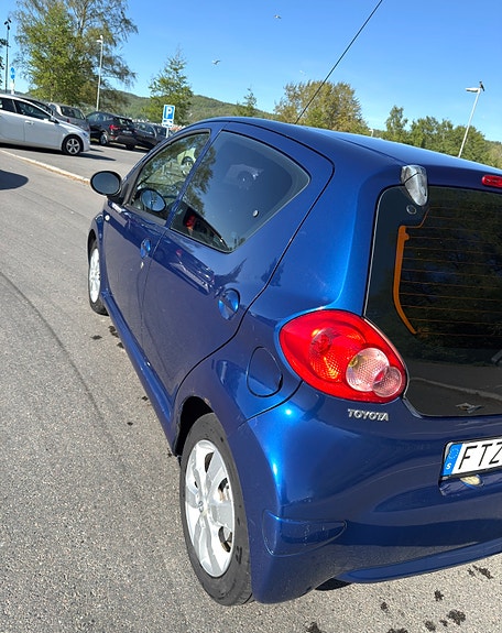 Toyota Aygo 4 of 8