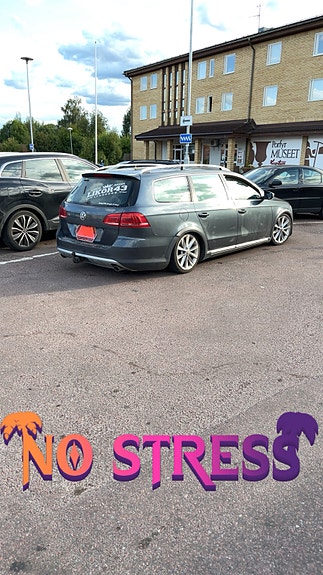 Volkswagen Passat Alltrack 4 of 6