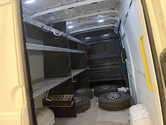 Volkswagen Crafter 35 13 of 18