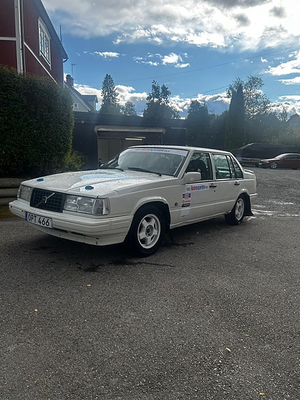 Volvo 940 3 of 6