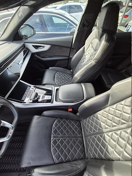 Audi Q8 4 of 4