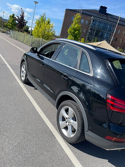 Audi Q3 3 of 4
