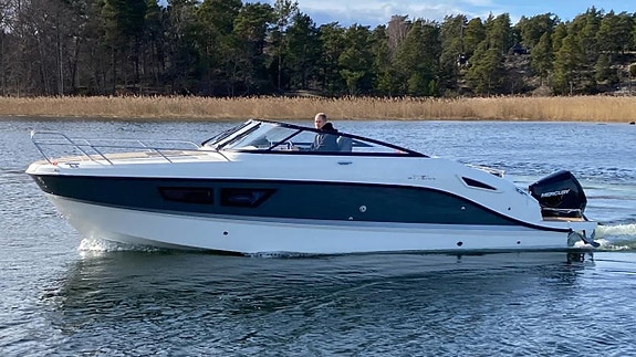 Uttern D77 – Mercury Verado 300 V8 – välutrustad och välskött 10 of 21