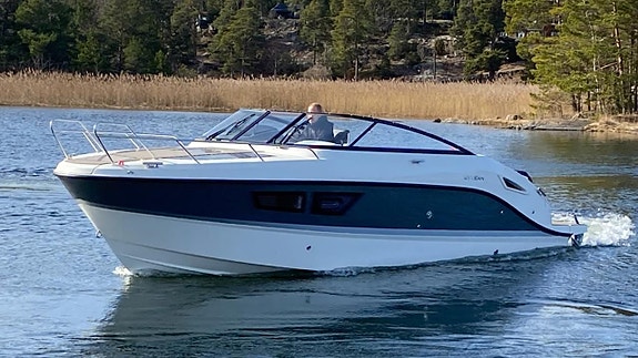 Uttern D77 – Mercury Verado 300 V8 – välutrustad och välskött 11 of 21