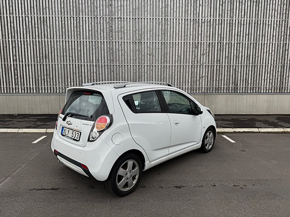 Chevrolet Spark 4 of 7