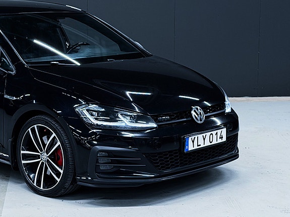 Volkswagen Golf I 17 of 19