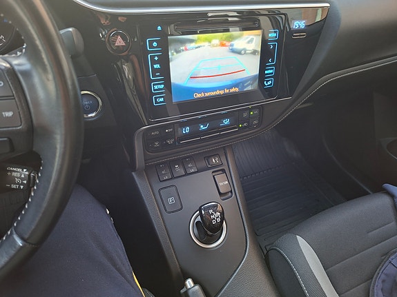 Toyota Auris 4 of 8