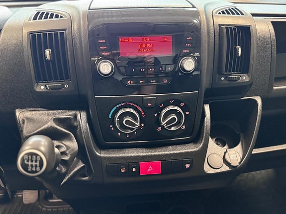 Peugeot Boxer 11 of 12