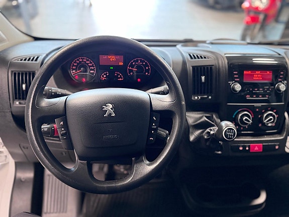Peugeot Boxer 10 of 12
