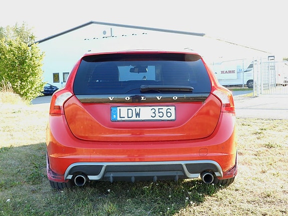 Volvo V60 3 of 26