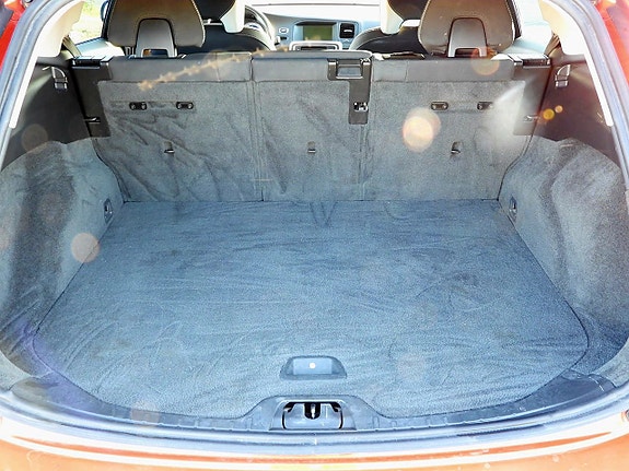 Volvo V60 14 of 26