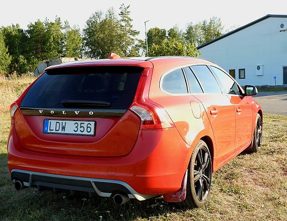 Volvo V60 4 of 26
