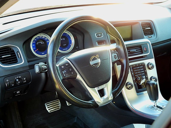 Volvo V60 9 of 26
