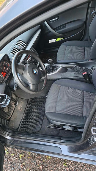 BMW 116i 5 of 7