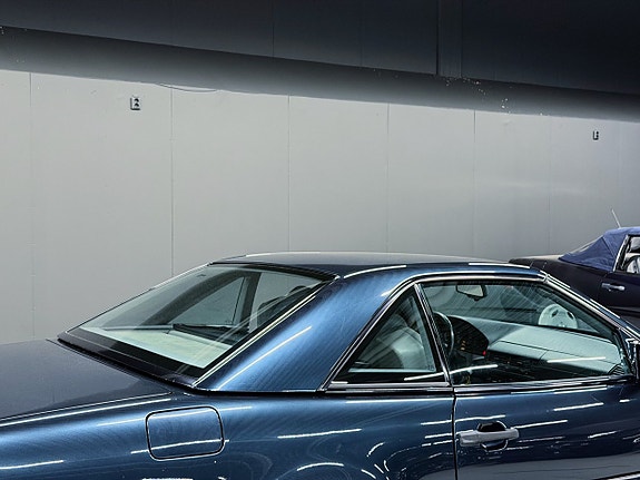 Mercedes-Benz SL320 8 of 17