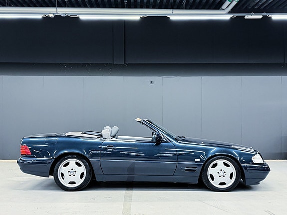 Mercedes-Benz SL320 5 of 17