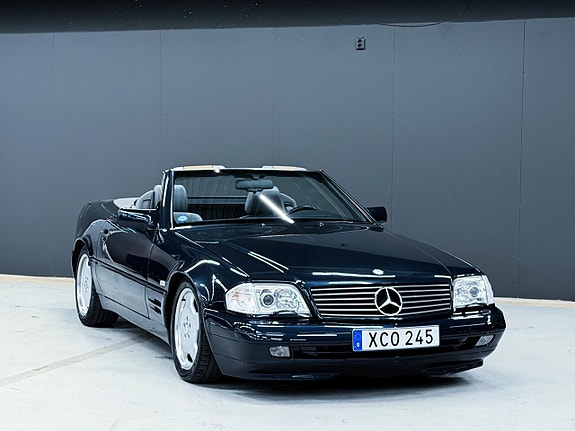 Mercedes-Benz SL320 3 of 17