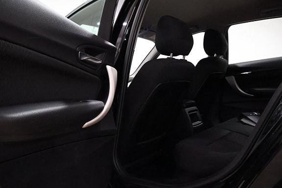 BMW 116i 27 of 29