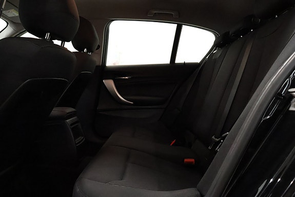 BMW 116i 26 of 29
