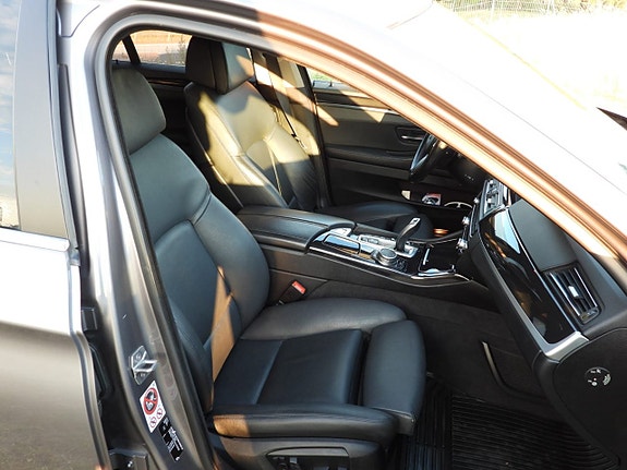 BMW 520d 24 of 30