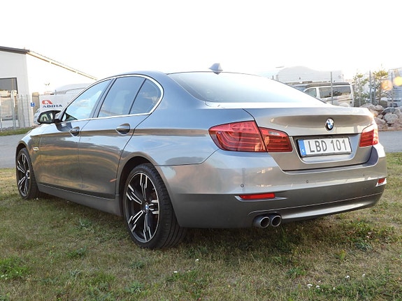BMW 520d 3 of 30