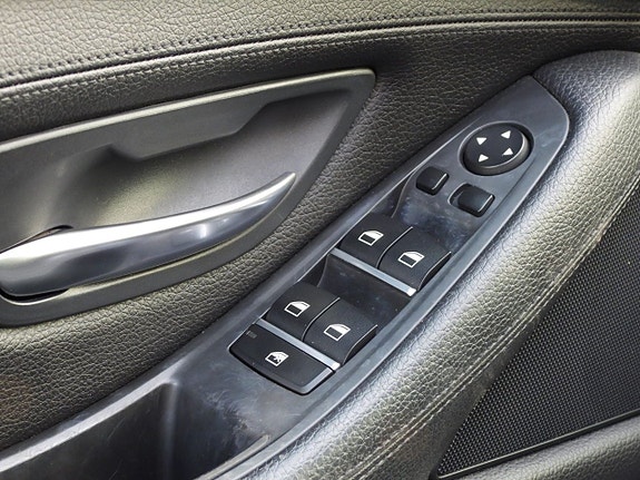 BMW 520d 19 of 30