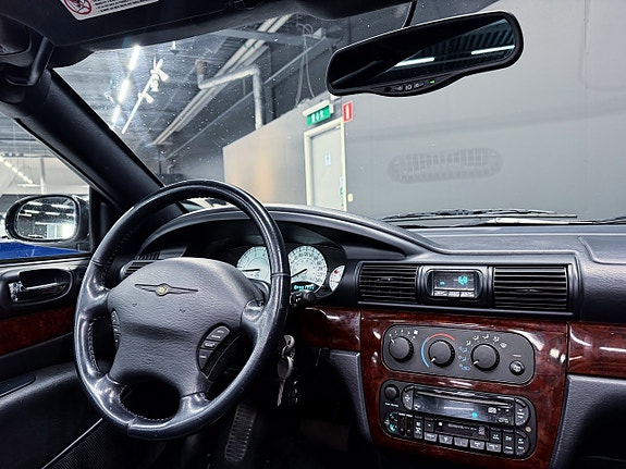 Chrysler Sebring 10 of 13