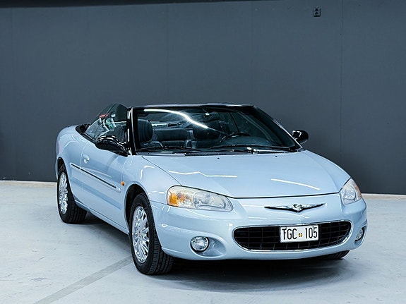 Chrysler Sebring 4 of 13
